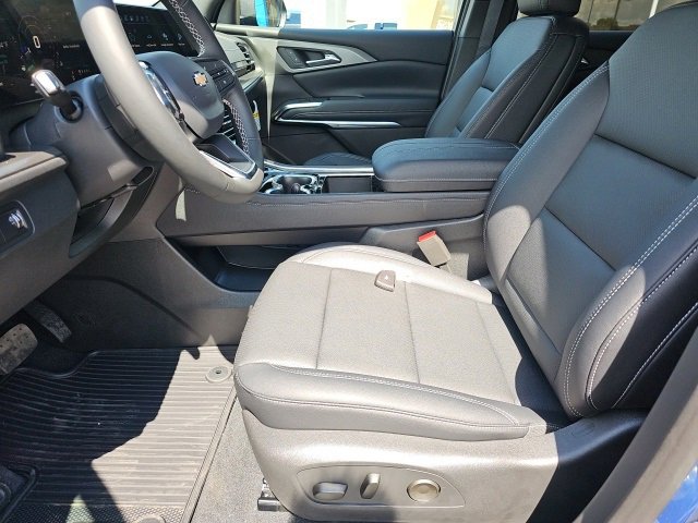 New 2026 Chevrolet Traverse LT w/ Driver Confidence Package image 11