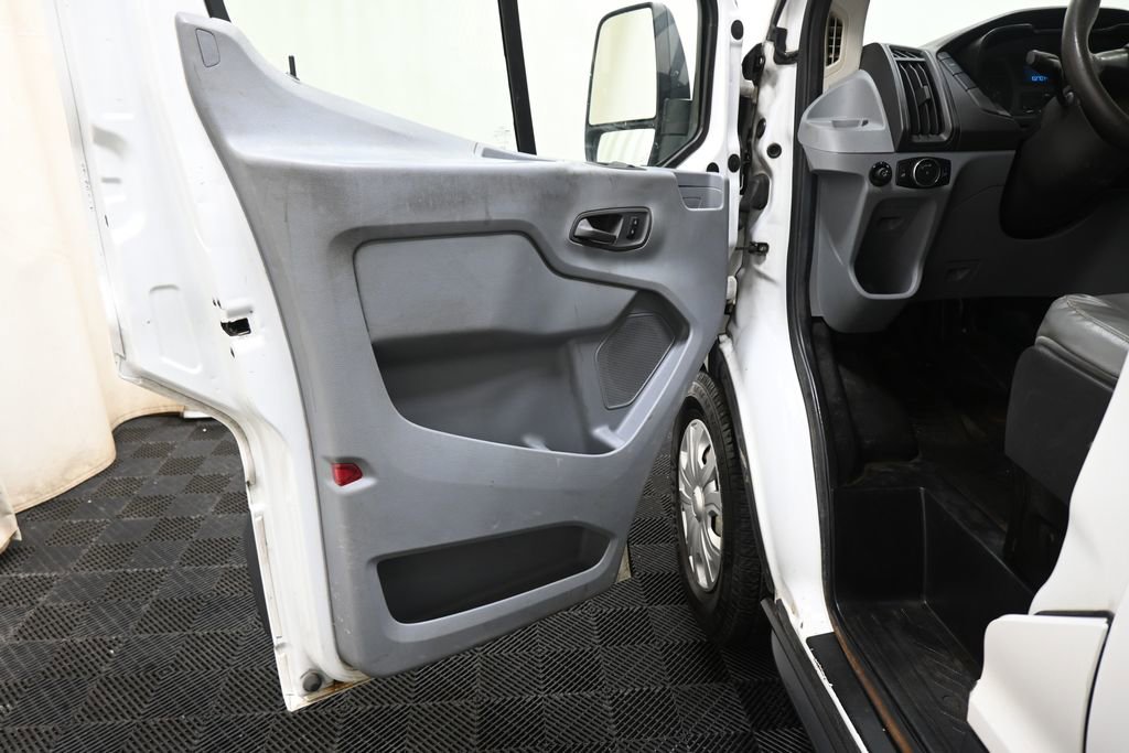 Used 2015 Ford Transit 150 130 Low Roof RWD image 16