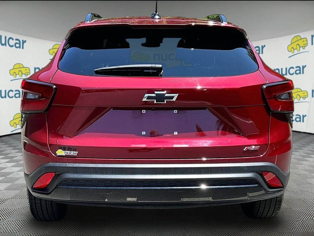 Used 2024 Chevrolet Trax RS FWD image 6