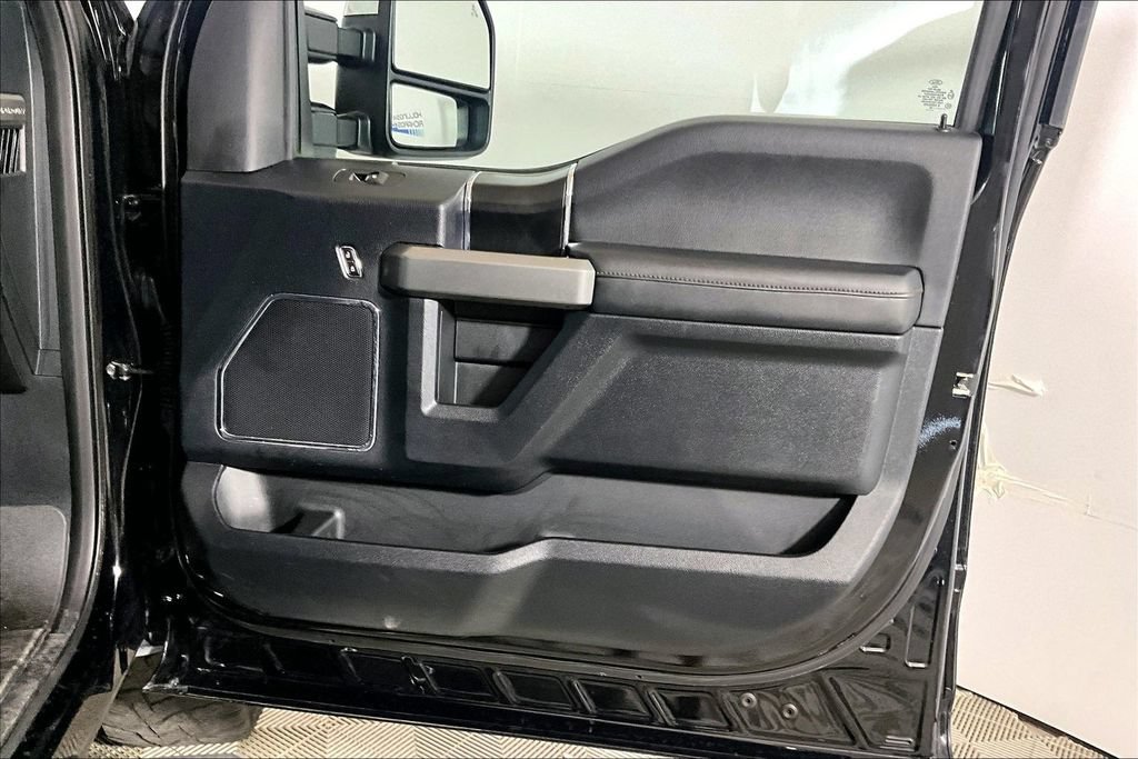 Used 2018 Ford F250 Platinum w/ Platinum Ultimate Package AWD/4WD image 19