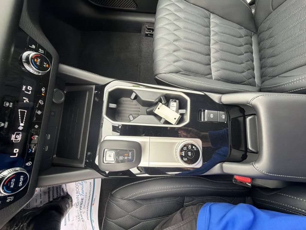 New 2026 Mitsubishi Outlander SEL FWD image 20
