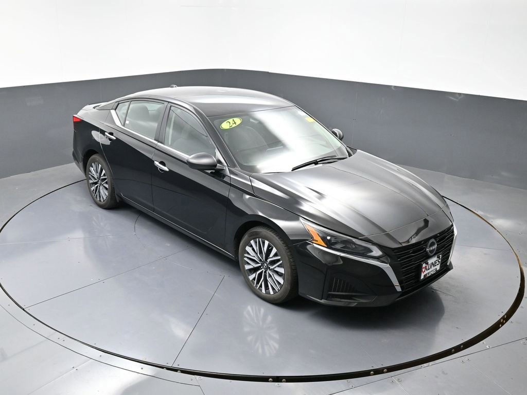 Used 2024 Nissan Altima 2.5 SV image 42