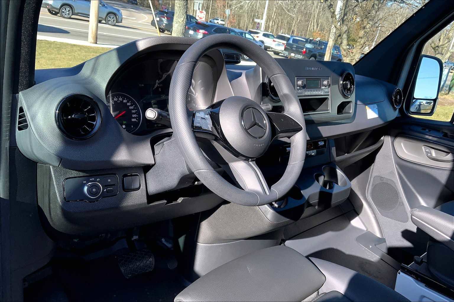 New 2025 Mercedes-Benz Sprinter 2500 image 10