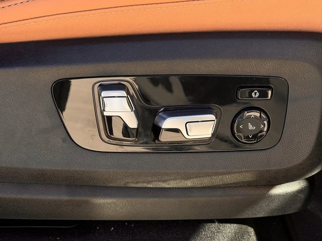 Used 2025 BMW X5 xDrive40i w/ M Sport Package image 26