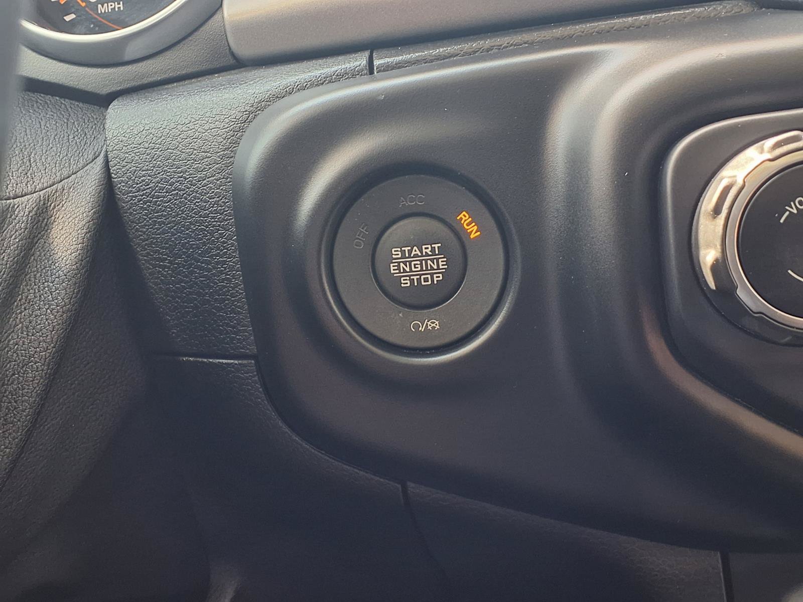 Used 2021 Jeep Gladiator Sport AWD/4WD image 12