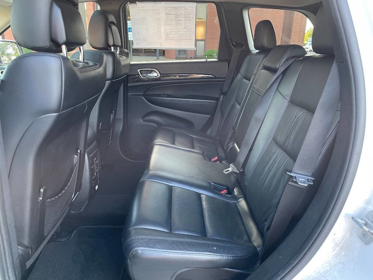 Used 2013 Jeep Grand Cherokee Laredo image 24