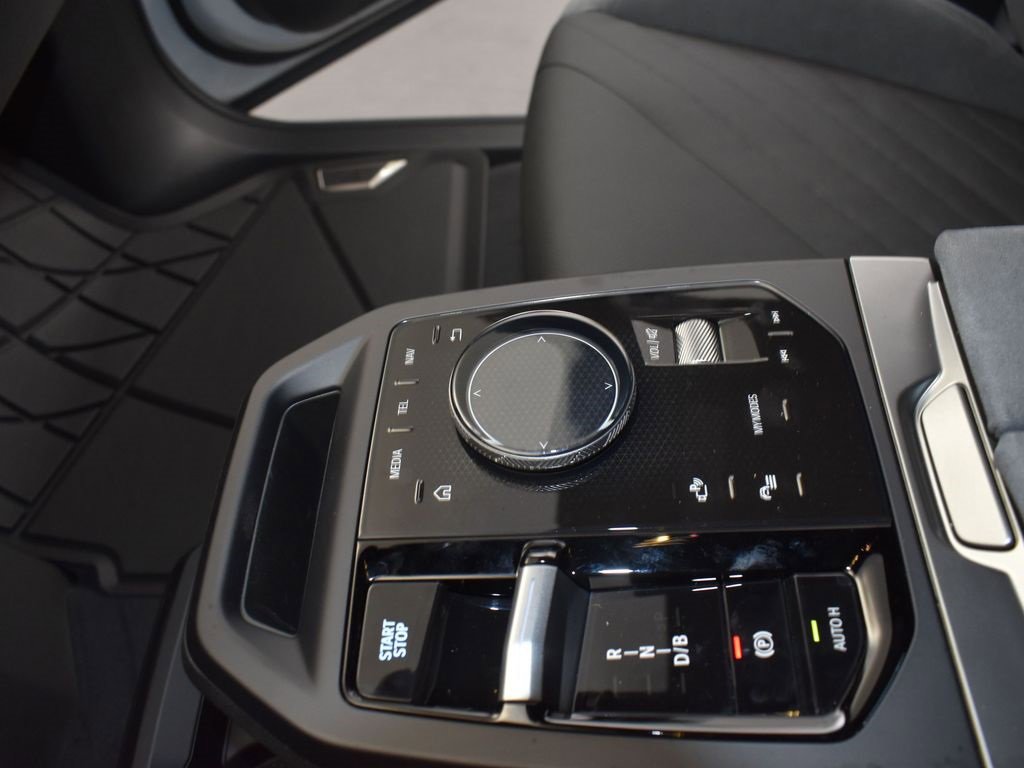 New 2026 BMW iX xDrive60 w/ M Sport Package image 14