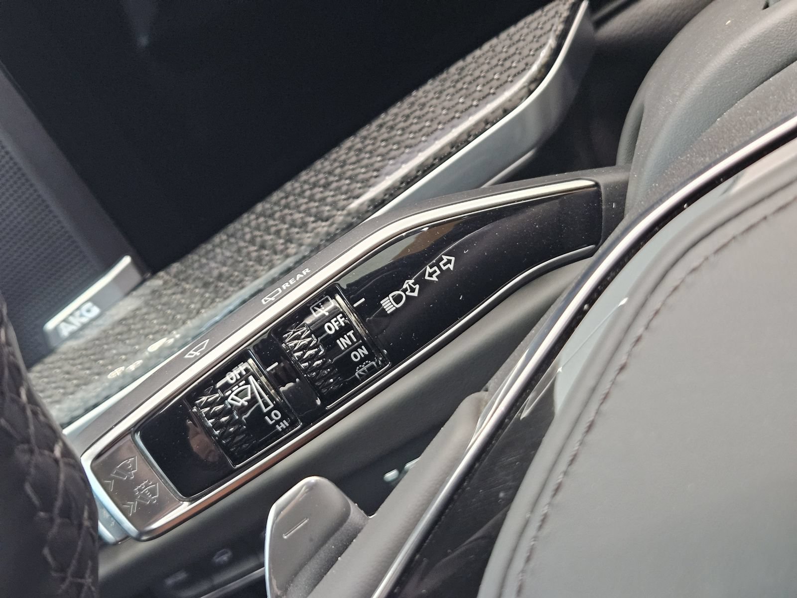 Certified 2025 Cadillac Escalade ESV V AWD/4WD image 21