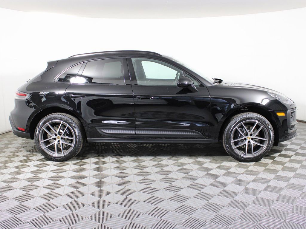 Certified 2026 Porsche Macan image 8