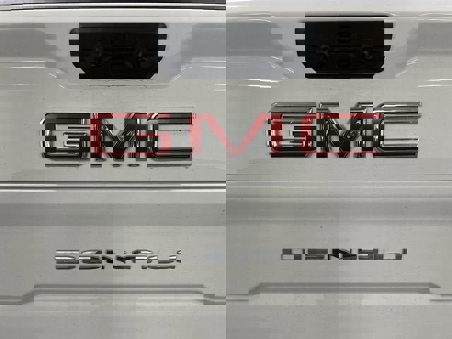 New 2025 GMC Sierra 2500 Denali w/ Denali Reserve Package image 32