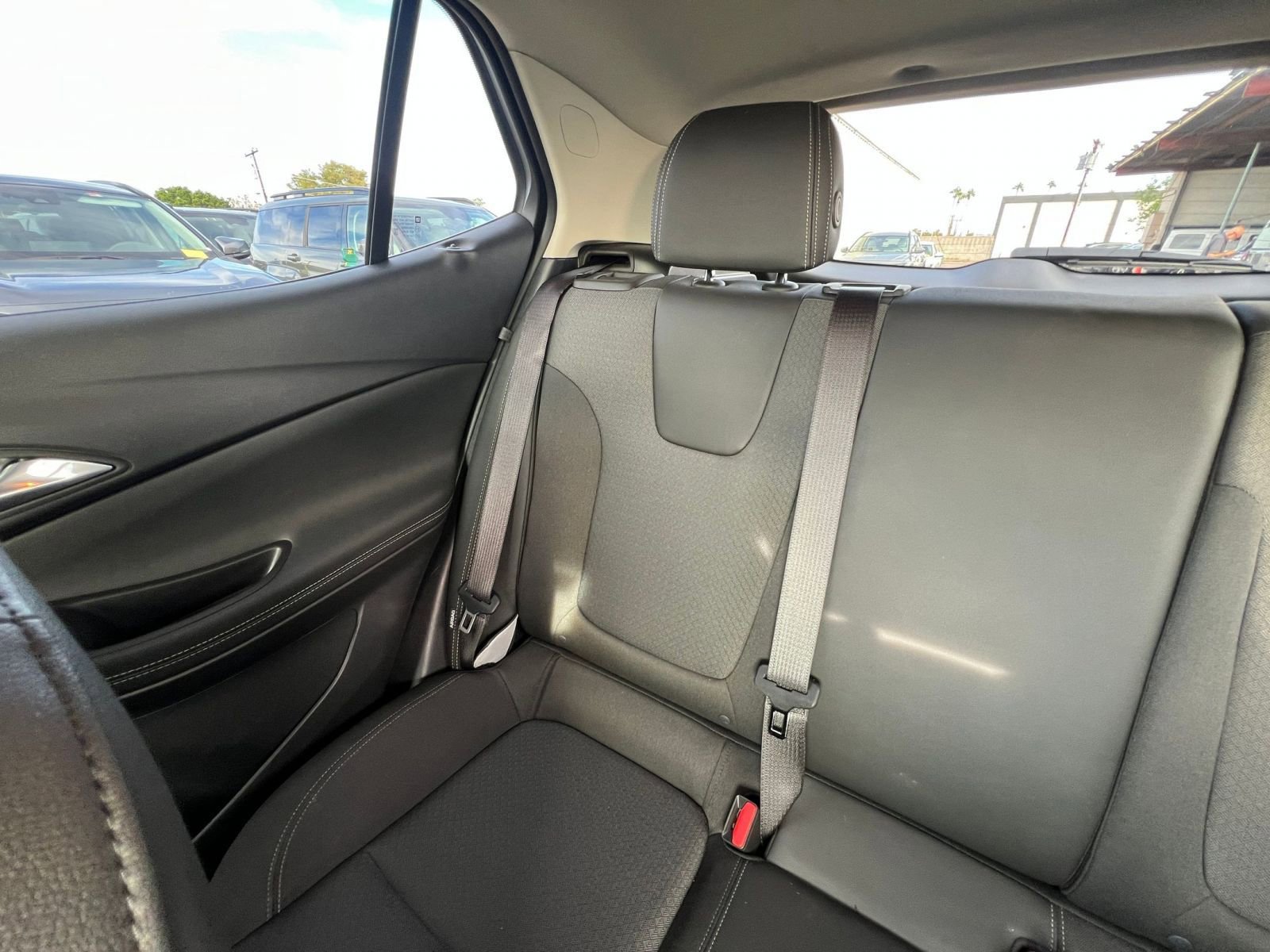 Used 2025 Buick Encore GX Preferred image 39