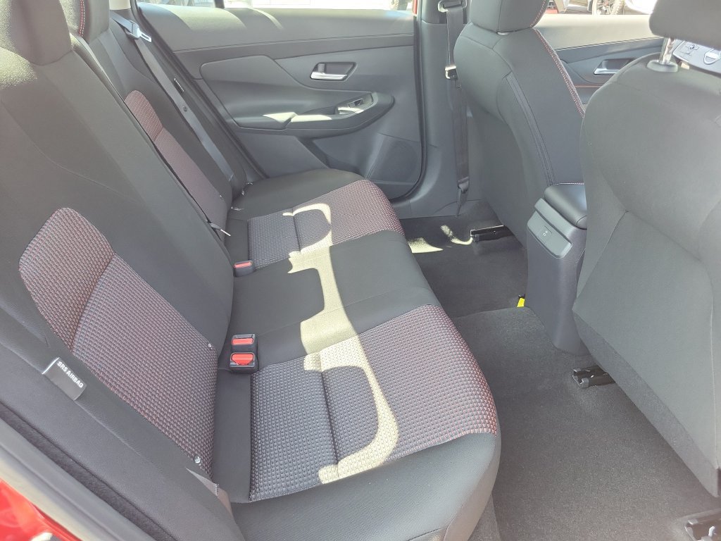 New 2027 Nissan Sentra SR FWD image 13
