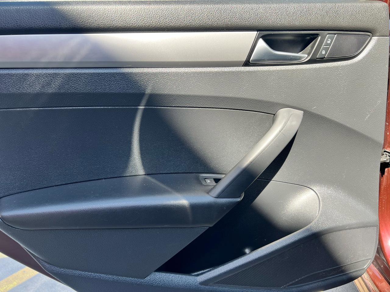 Used 2014 Volkswagen Passat 1.8T S image 21