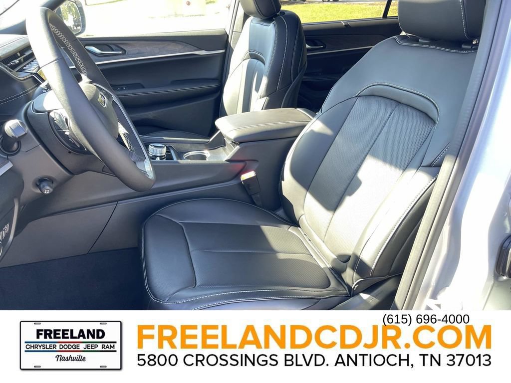 New 2025 Jeep Grand Cherokee L Limited w/ Luxury Tech Group II AWD/4WD image 21
