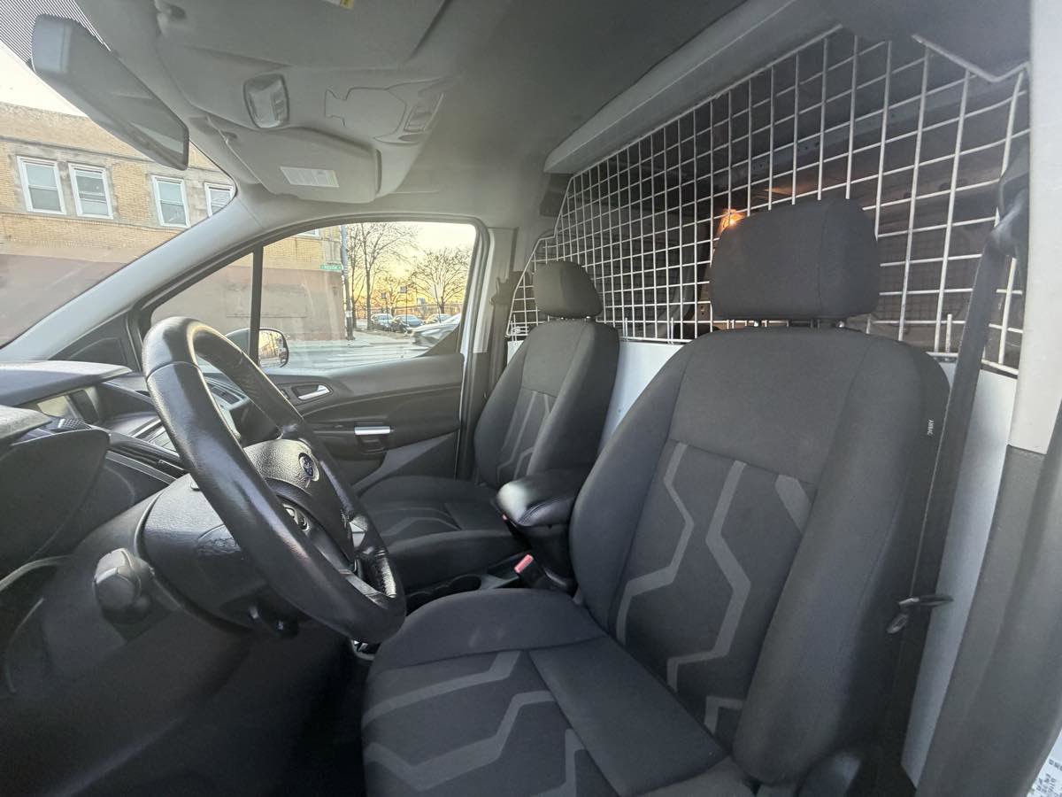 Used 2015 Ford Transit Connect XLT image 13