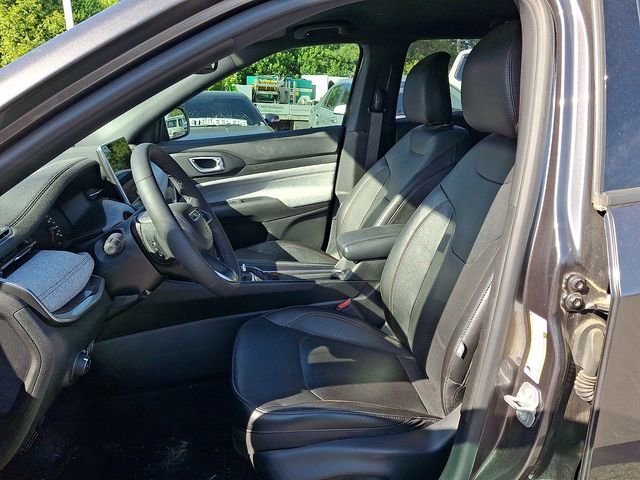 Used 2023 Jeep Compass Latitude AWD/4WD image 10