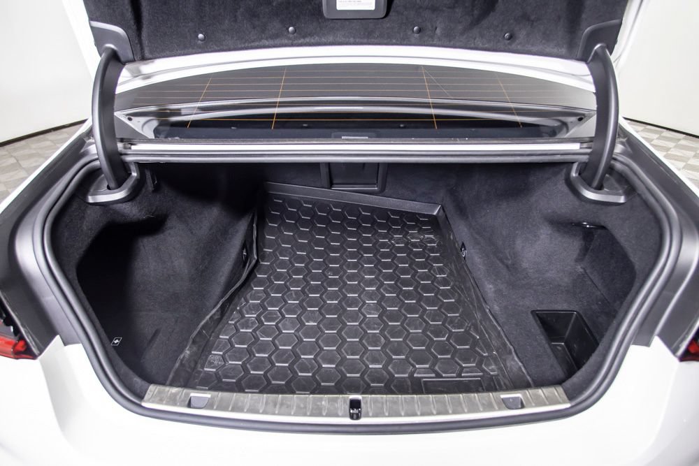 Used 2021 BMW 750i xDrive w/ M Sport Package AWD/4WD image 8