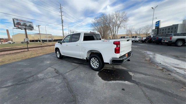 Used 2022 Chevrolet Silverado 1500 LT image 6