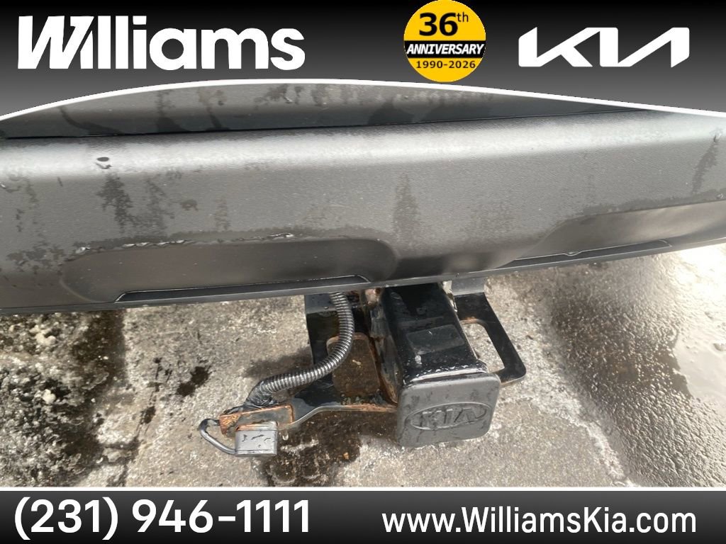 Used 2022 Kia Sorento LX image 12