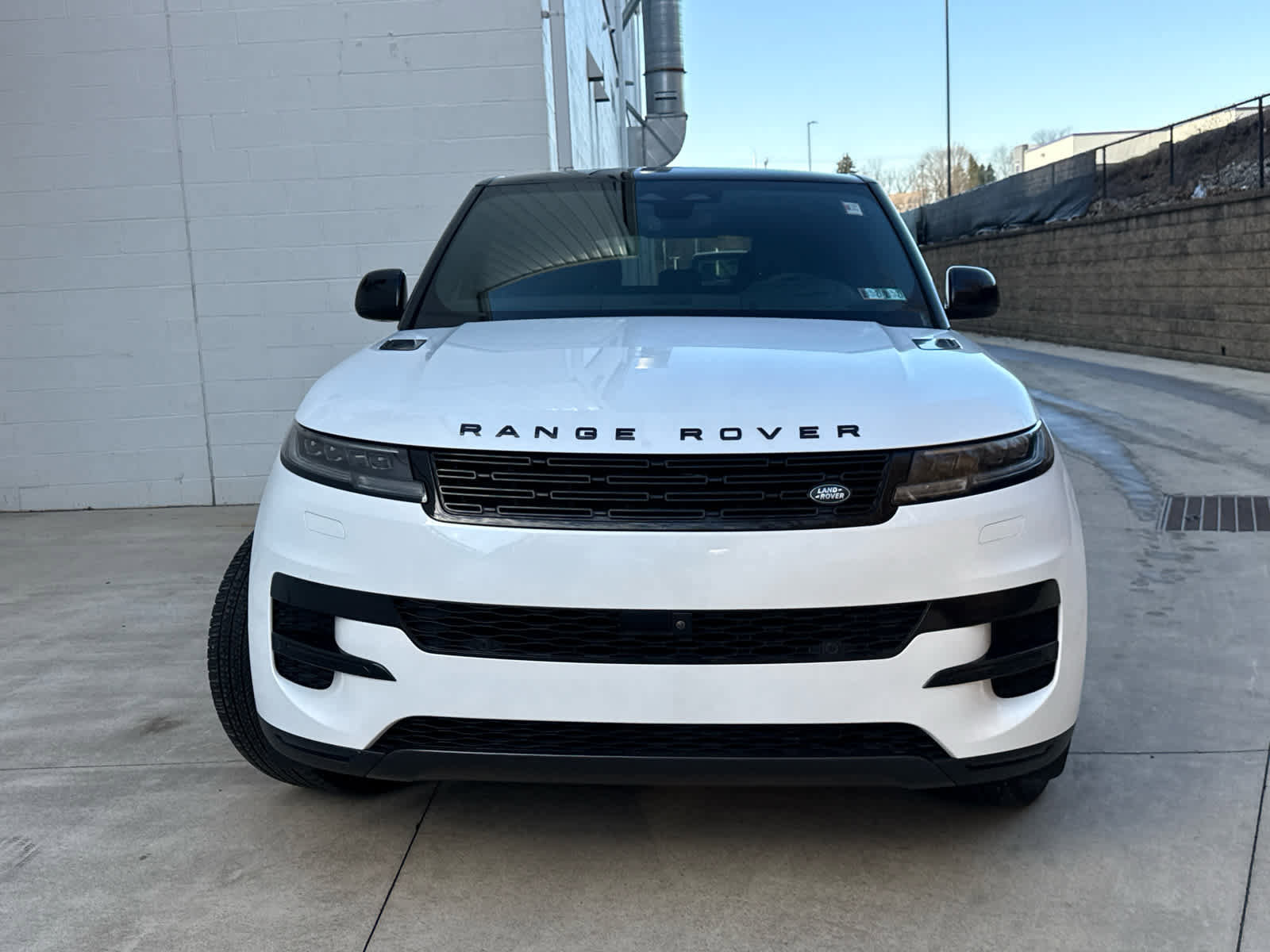 Certified 2024 Land Rover Range Rover Sport SE image 2