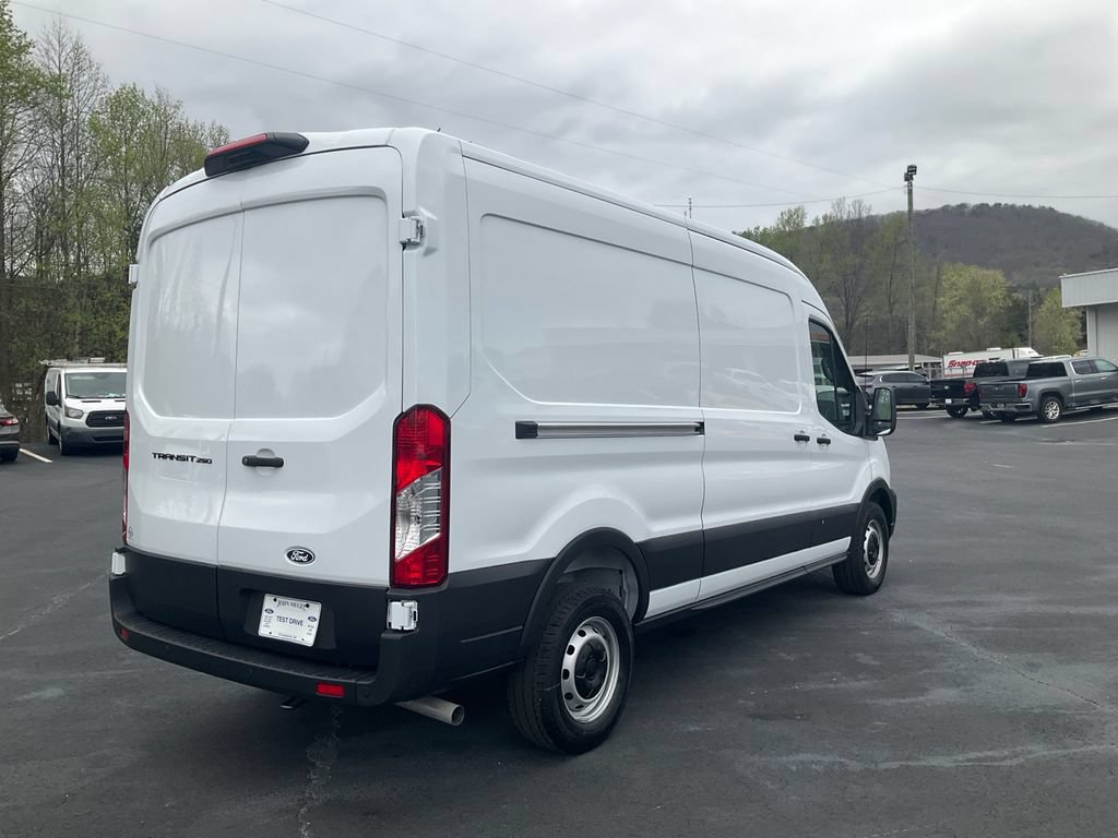 New 2026 Ford Transit 250 148 Medium Roof RWD image 5