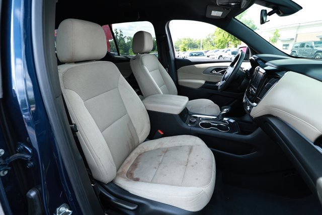 Used 2023 Chevrolet Traverse LS FWD image 24