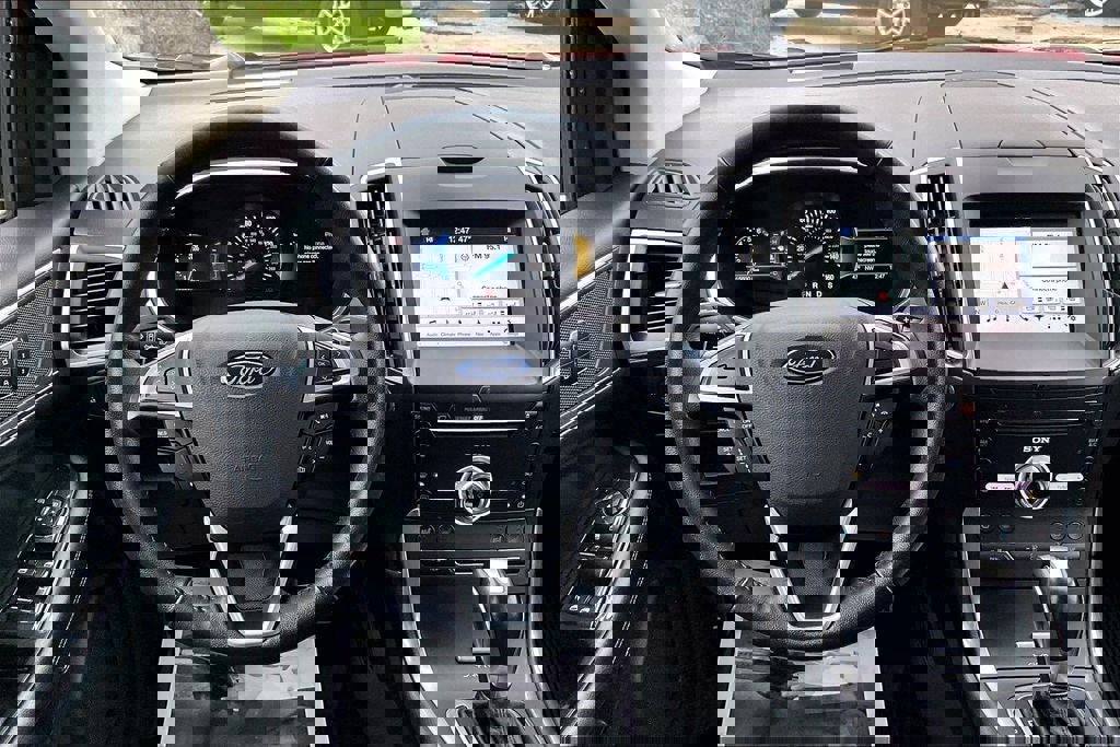 Used 2017 Ford Edge Sport w/ Equipment Group 401A image 4