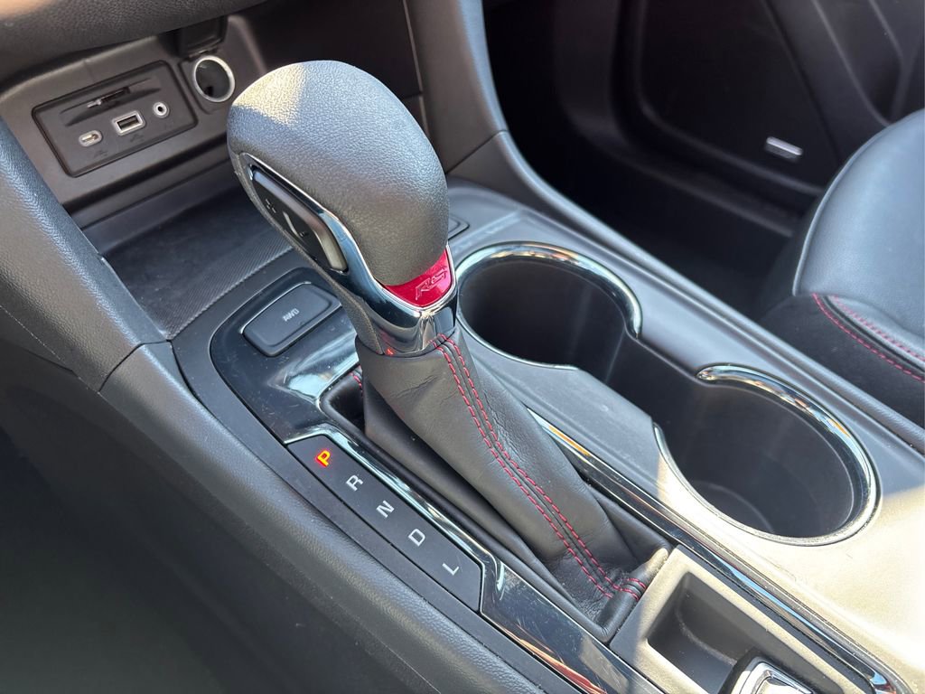 Used 2024 Chevrolet Equinox RS w/ RS Leather Package image 31