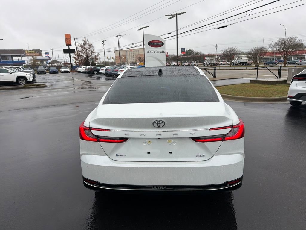 Used 2025 Toyota Camry XLE image 4