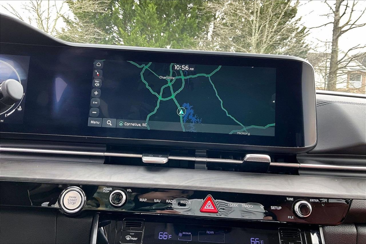 Used 2024 Kia Carnival SX image 13