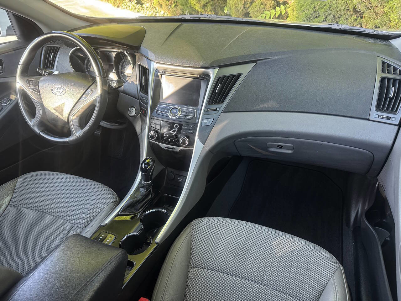 Used 2013 Hyundai Sonata SE w/ Navigation & Sunroof Pkg image 9