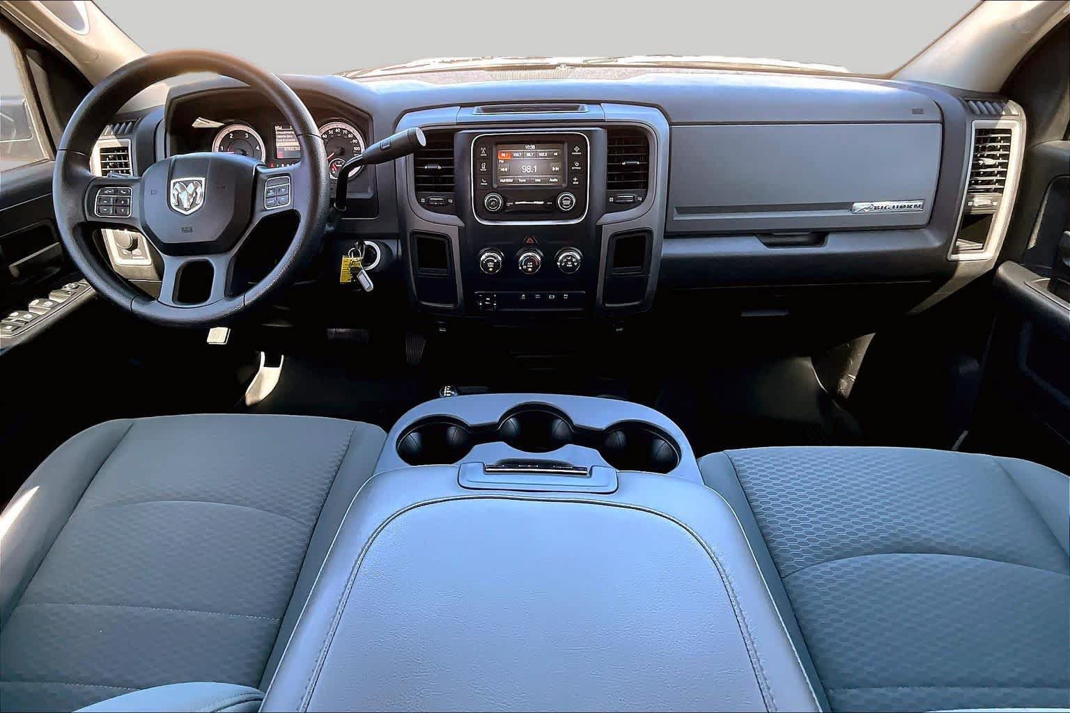 Used 2015 RAM 2500 Tradesman w/ Chrome Appearance Group AWD/4WD image 16