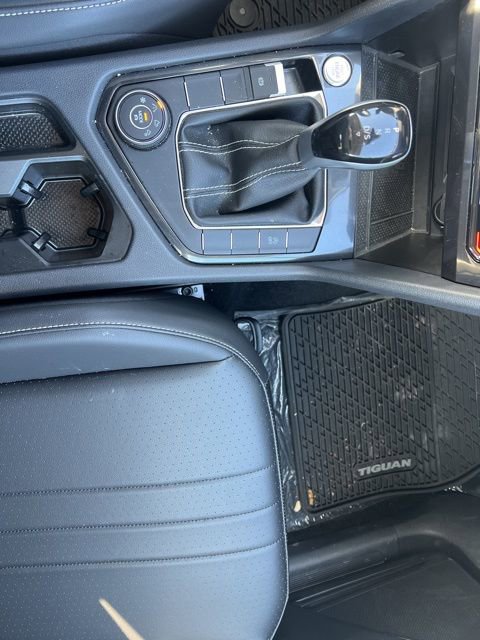 Used 2024 Volkswagen Tiguan SE image 14