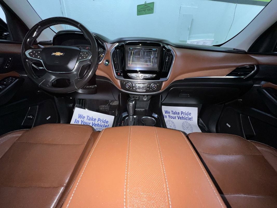 Used 2018 Chevrolet Traverse High Country AWD/4WD image 18