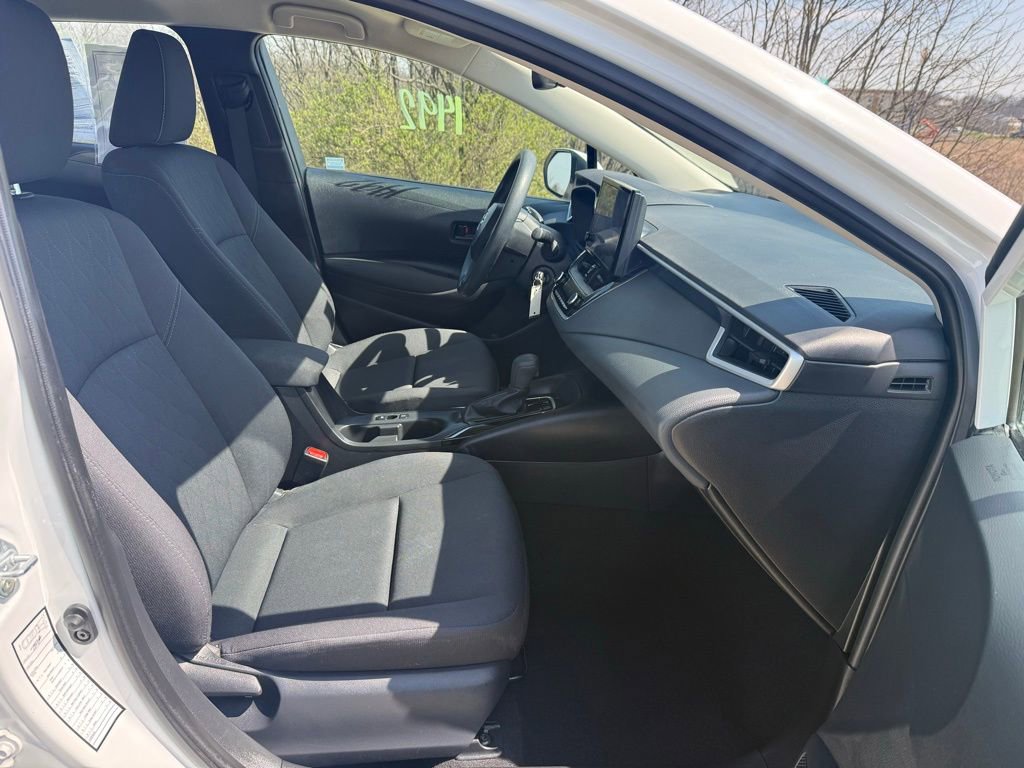 Used 2025 Toyota Corolla LE image 21