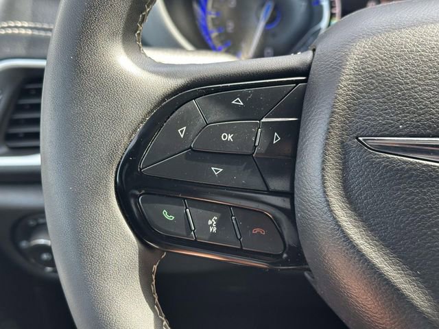 Used 2022 Chrysler Pacifica Touring-L w/ S Appearance Package AWD/4WD image 12