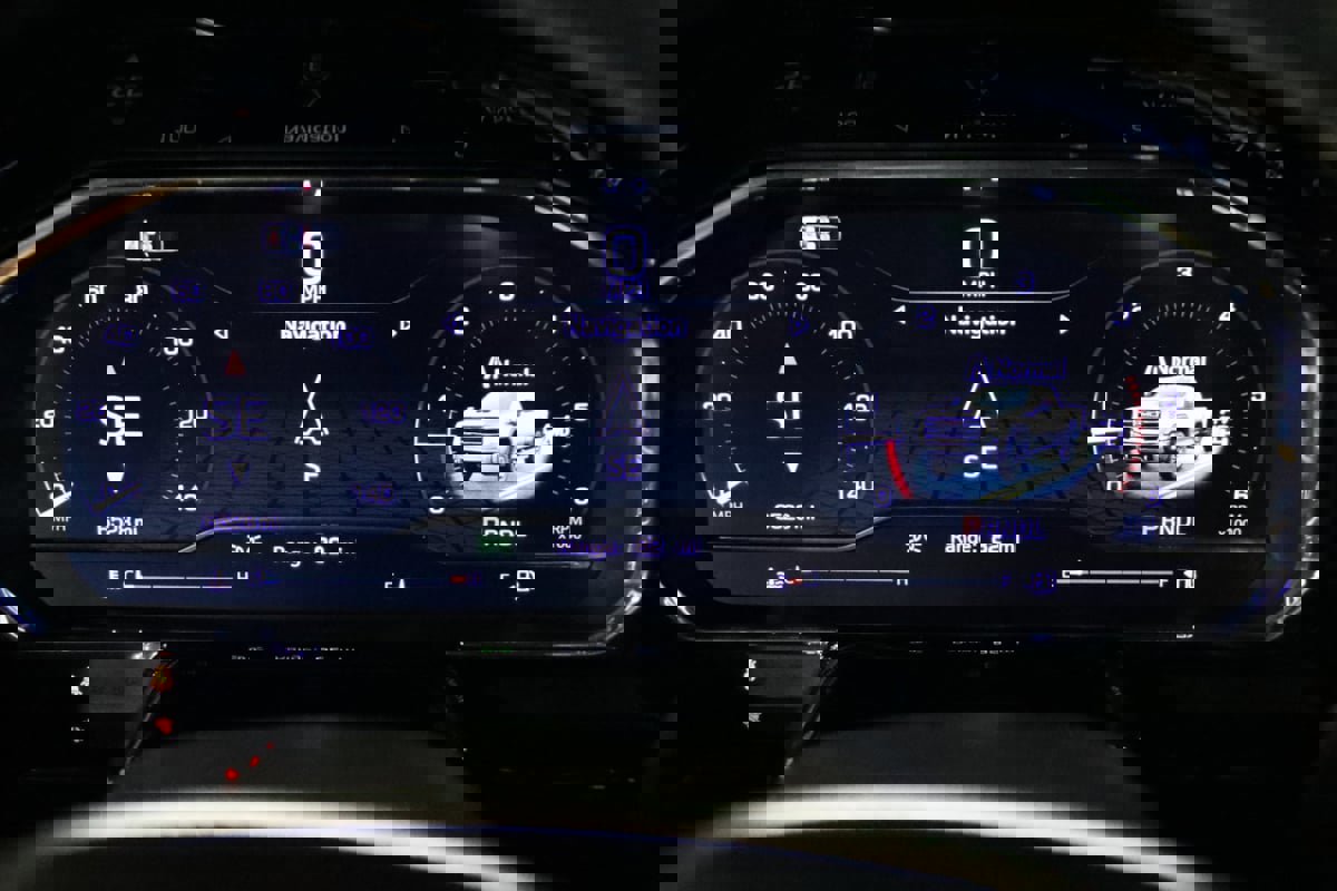 Used 2025 GMC Sierra 3500 SLT w/ SLT Premium Package image 51