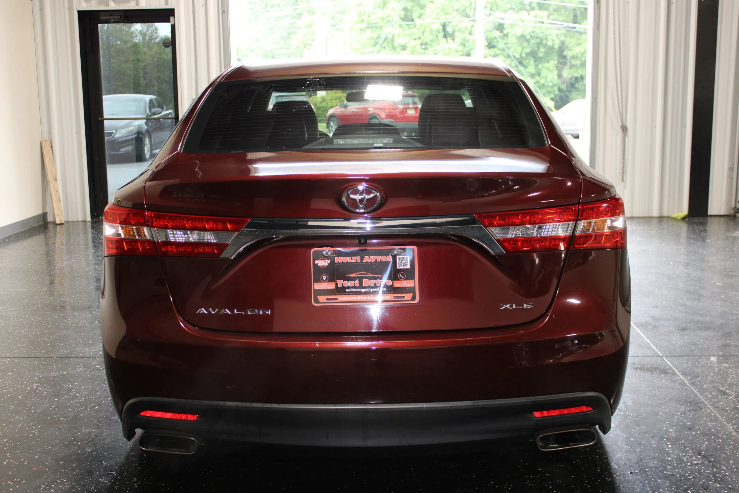 Used 2013 Toyota Avalon XLE FWD image 4