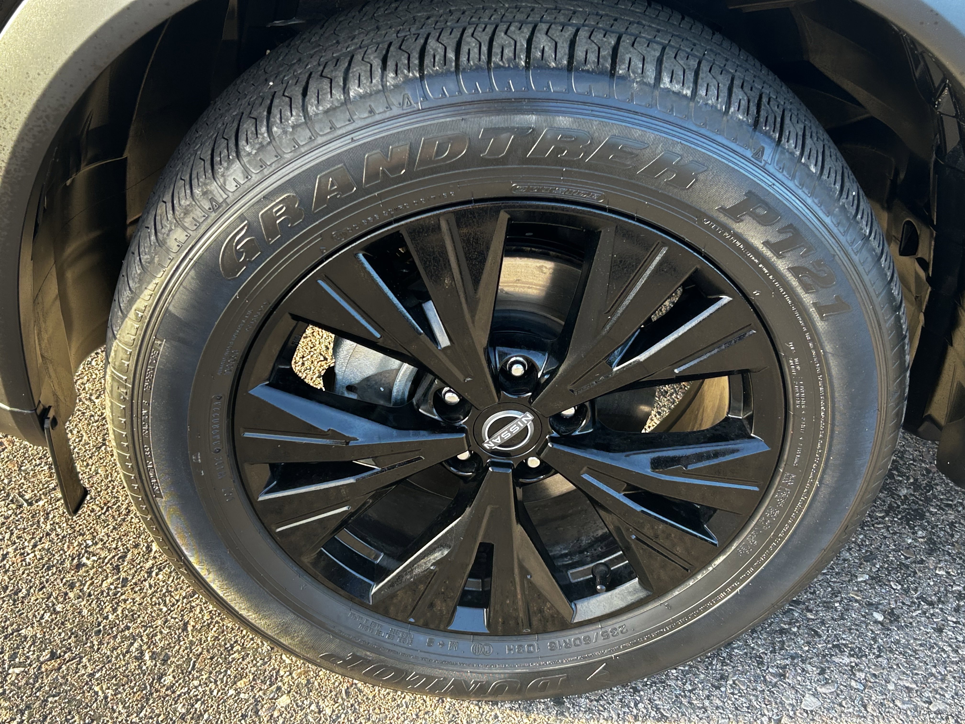 Used 2023 Nissan Rogue SV w/ SV Premium B Package image 7