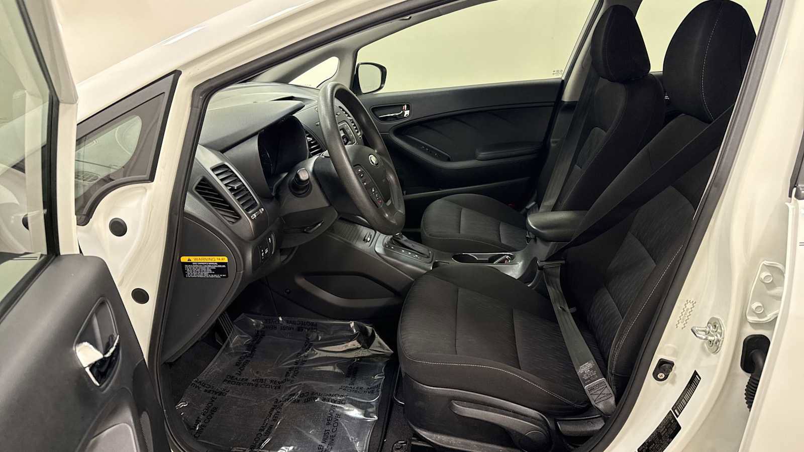 Used 2016 Kia Forte LX image 13