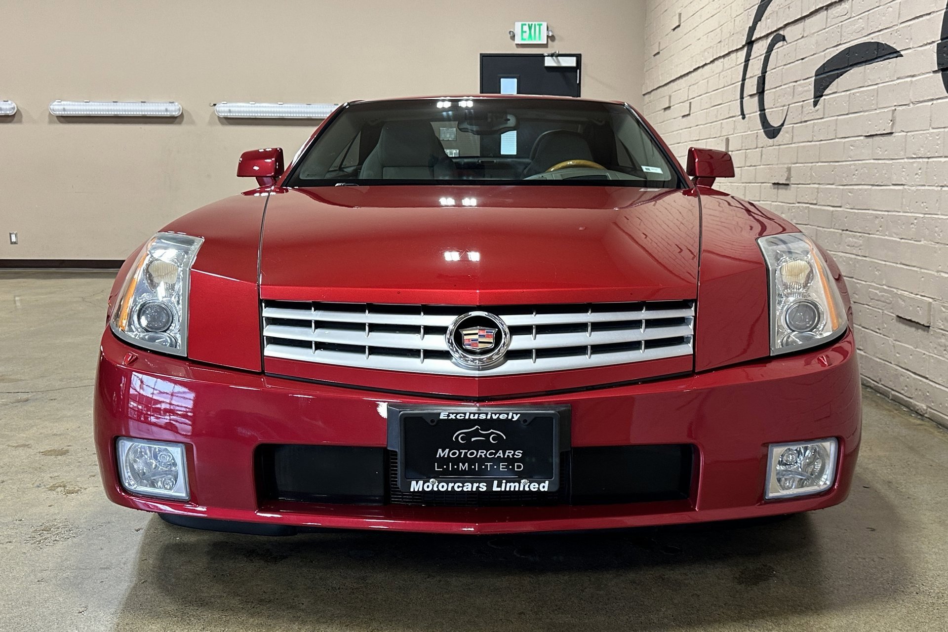 Used 2005 Cadillac XLR image 17
