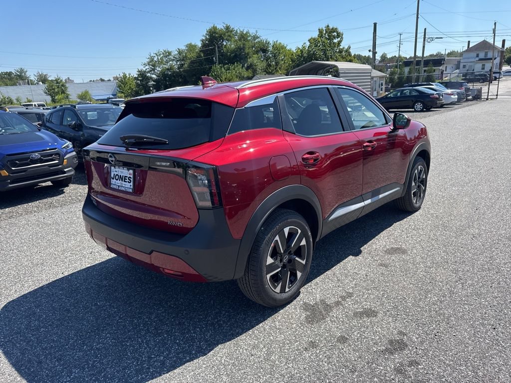 Used 2025 Nissan Kicks SV w/ SV Premium Package AWD/4WD image 5