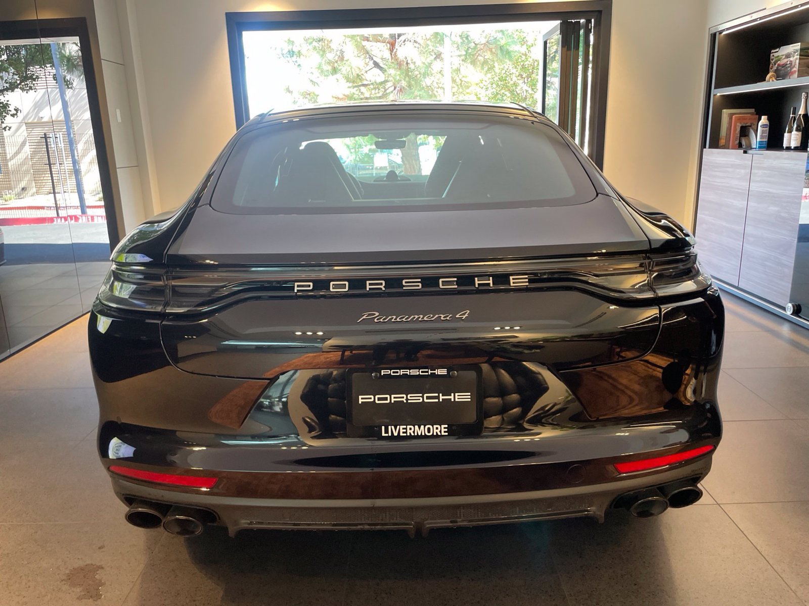 Used 2023 Porsche Panamera 4 Platinum Edition AWD/4WD image 5