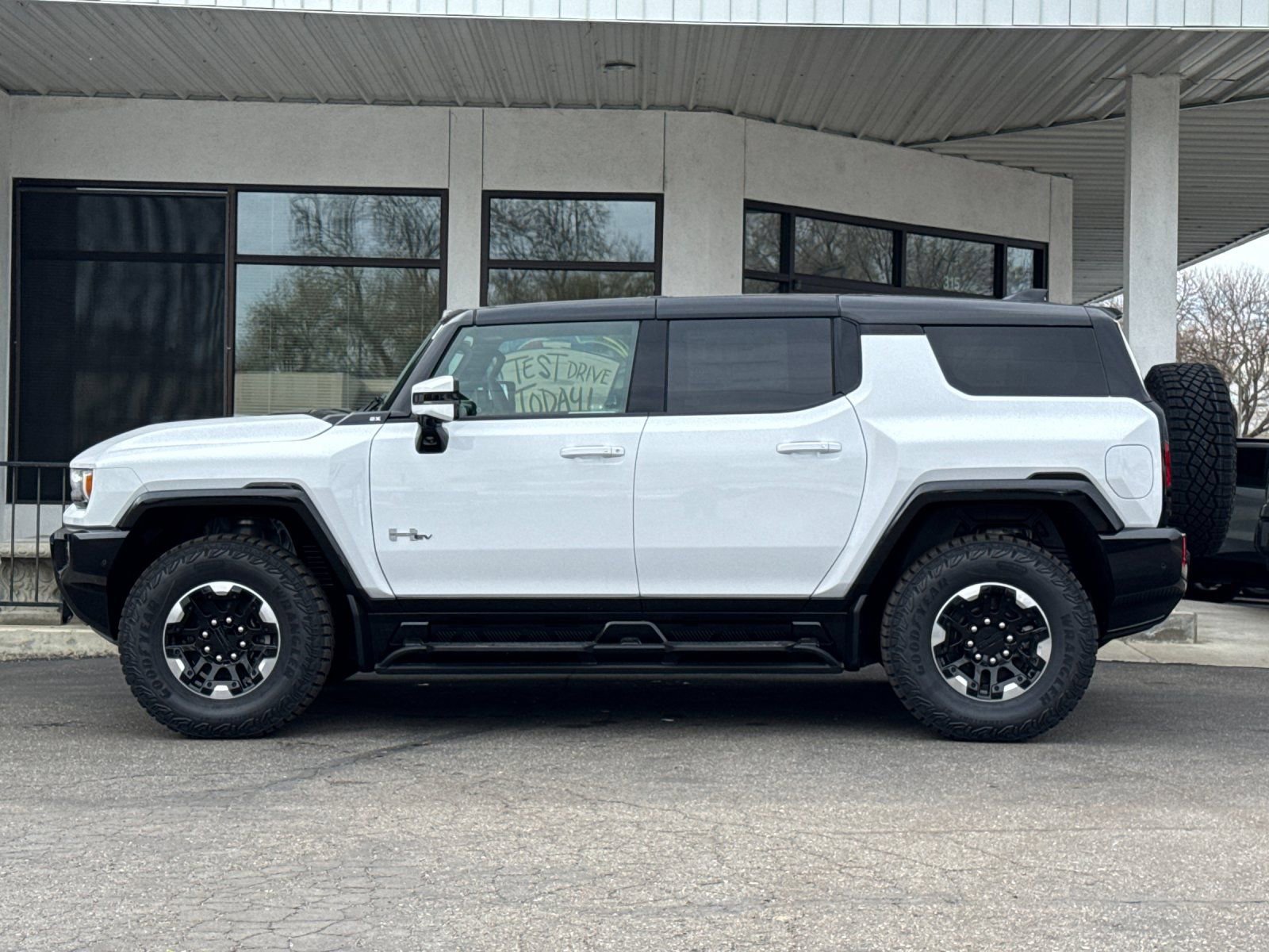 New 2025 GMC Hummer EV 2X w/ Extreme Off-Road Package AWD/4WD image 6
