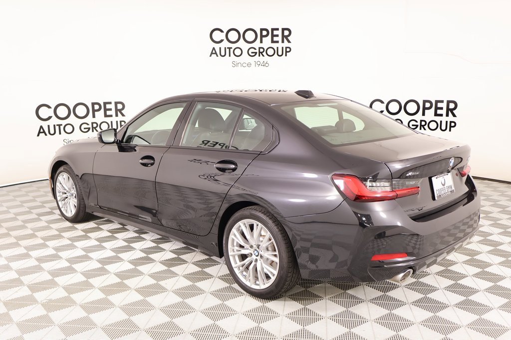 Used 2023 BMW 330i xDrive Sedan w/ Premium Package image 25