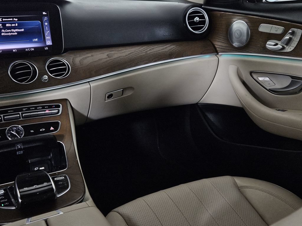 Used 2019 Mercedes-Benz E 300 w/ Premium 1 Package image 4