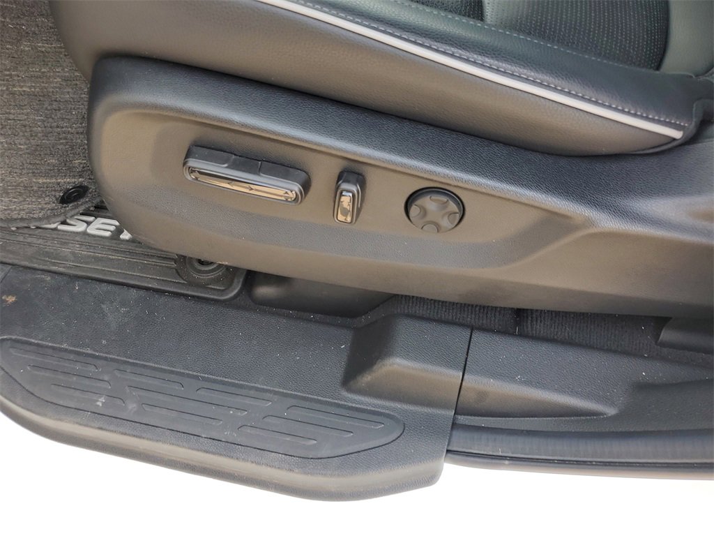 Used 2025 Honda Odyssey Elite image 11