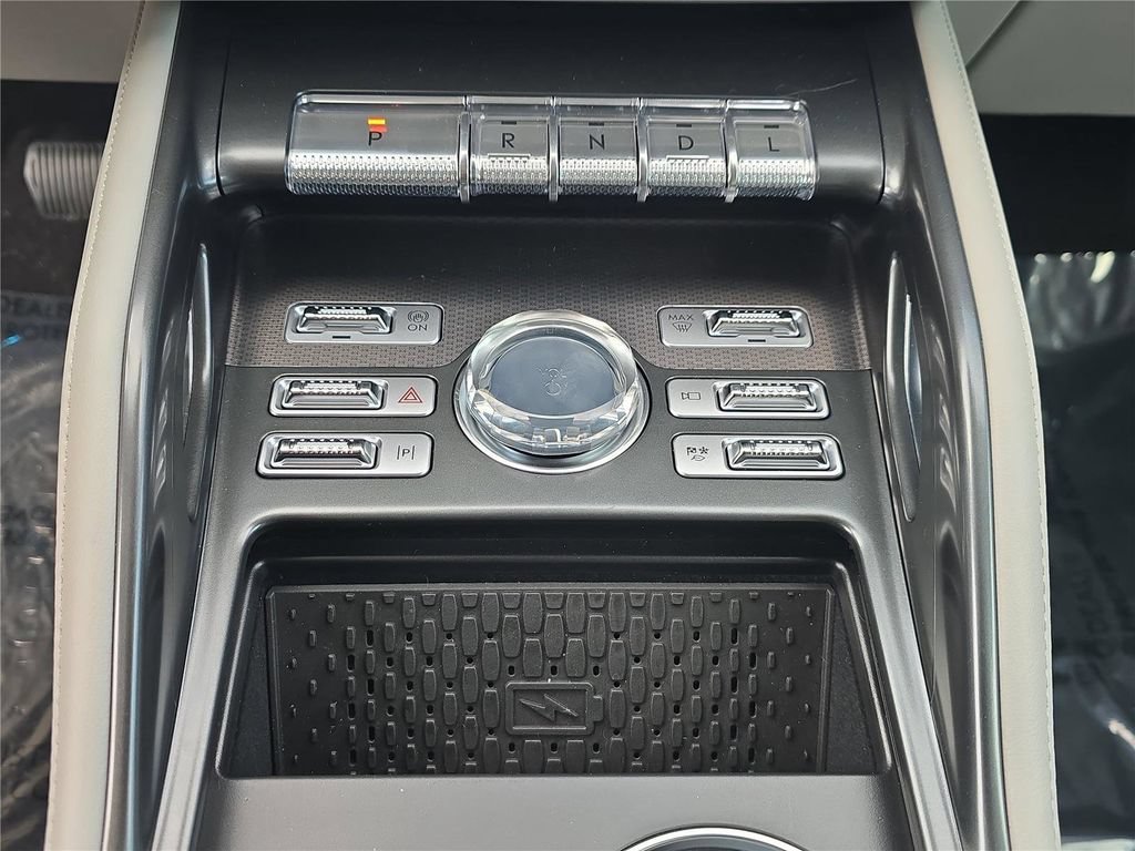 New 2026 Lincoln Nautilus Premier AWD/4WD image 16