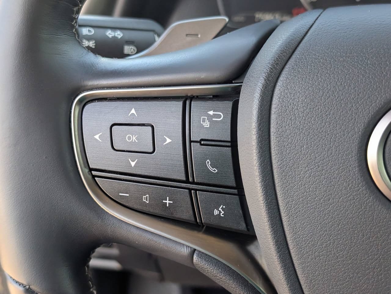 Used 2019 Lexus ES 350 F Sport w/ Accessory Package 2 FWD image 22