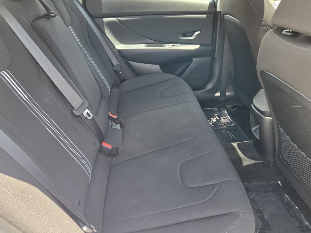 Certified 2024 Hyundai Elantra SEL w/ Convenience Package FWD image 15